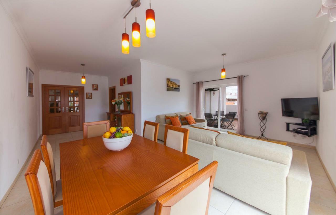 De 100 M² En Sao Sebastiao, Con 2 Habitación Apartamento *