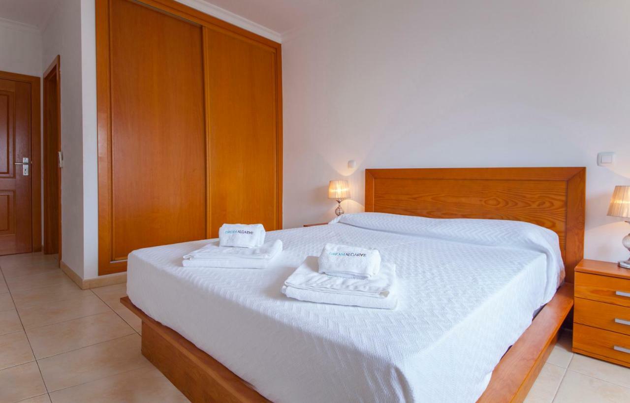 Apartamento De 100 M² En Sao Sebastiao, Con 2 Habitación Lagos